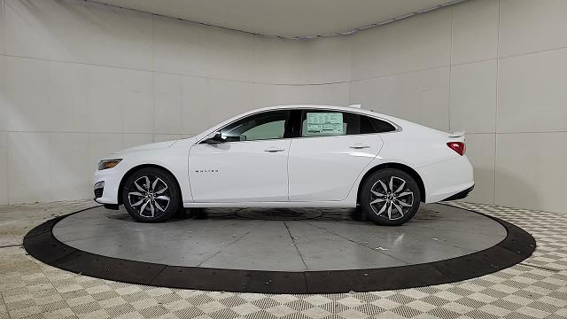 2025 Chevrolet Malibu Vehicle Photo in JOLIET, IL 60435-8135