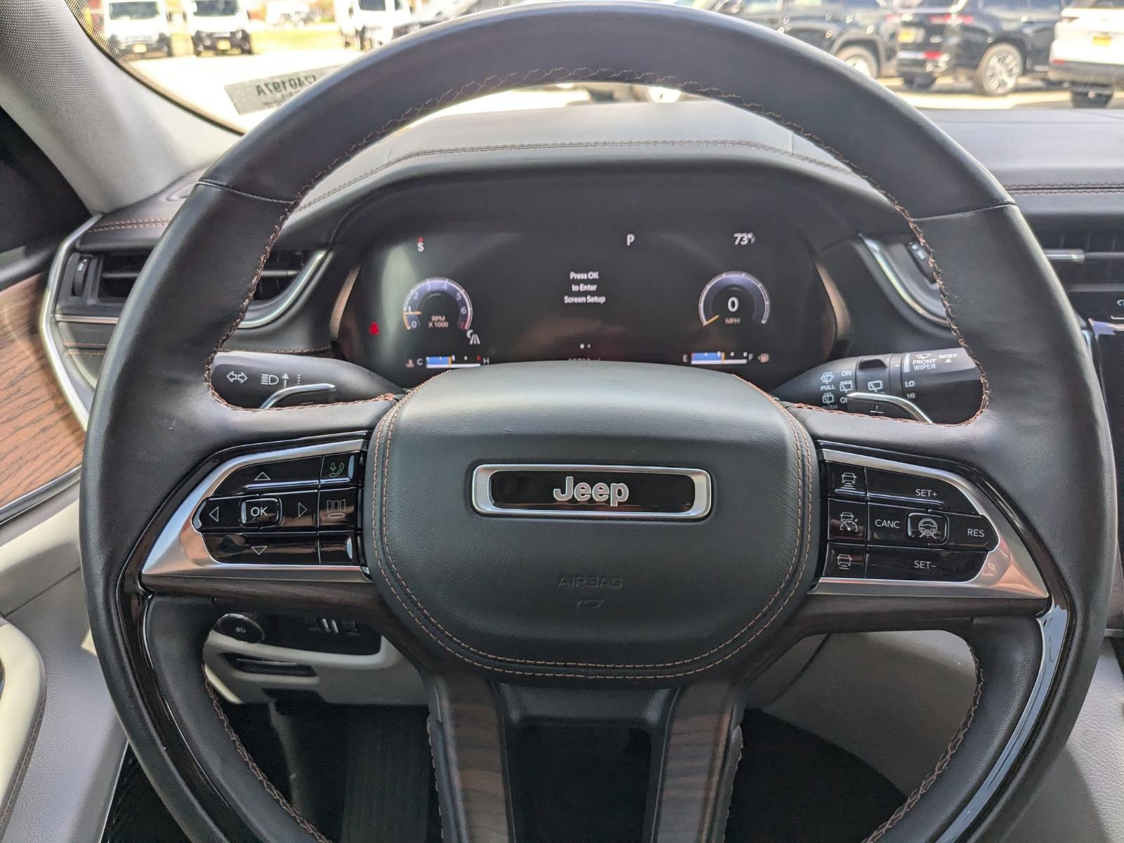 2022 Jeep Grand Cherokee L Vehicle Photo in Seguin, TX 78155