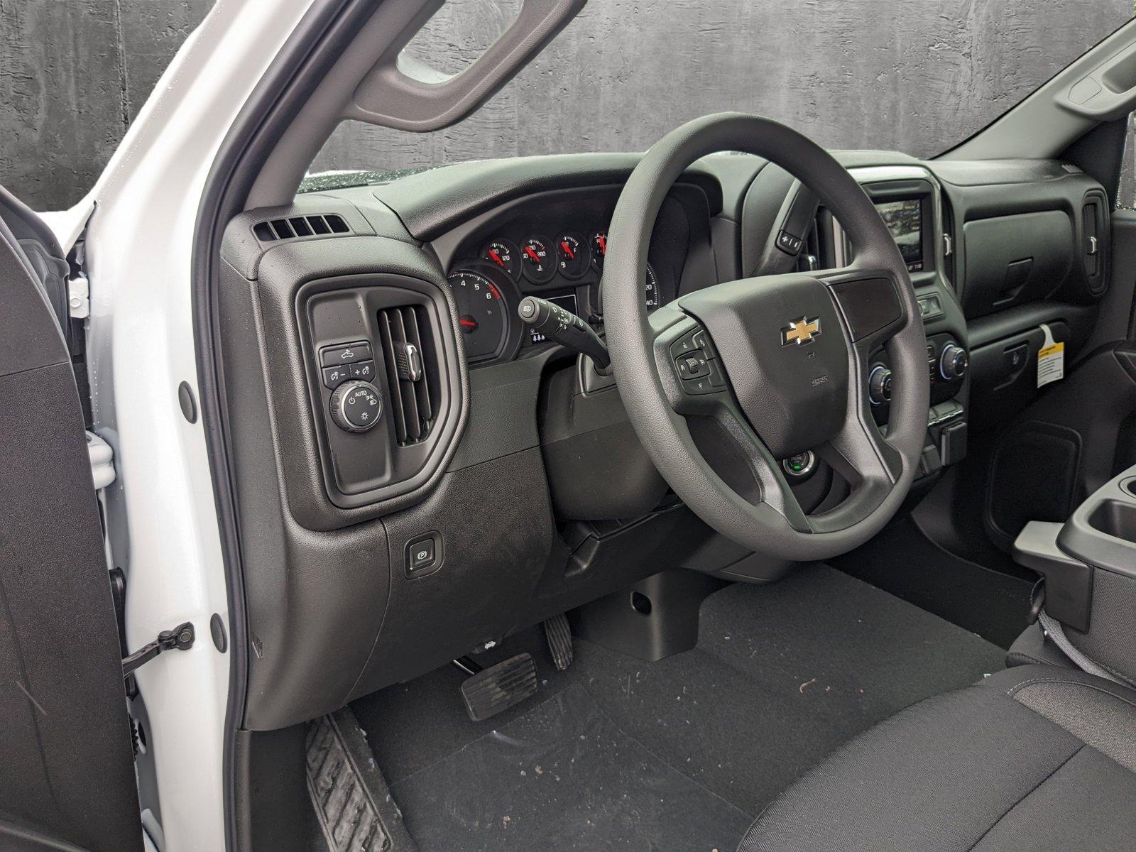 2024 Chevrolet Silverado 1500 Vehicle Photo in GREENACRES, FL 33463-3207