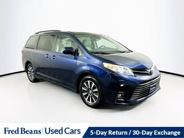 2018 Toyota Sienna Vehicle Photo in Flemington, NJ 08822