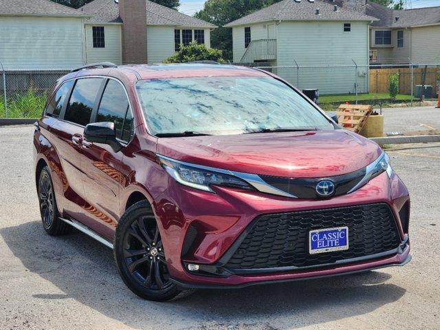 2022 Toyota Sienna Vehicle Photo in SUGAR LAND, TX 77478-0000