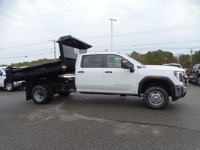 2024 GMC Sierra 3500 HD Chassis Cab Vehicle Photo in BOURNE, MA 02532-3918