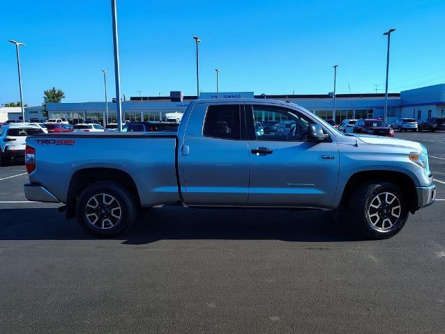 2017 Toyota Tundra 4WD Vehicle Photo in GREEN BAY, WI 54304-5303