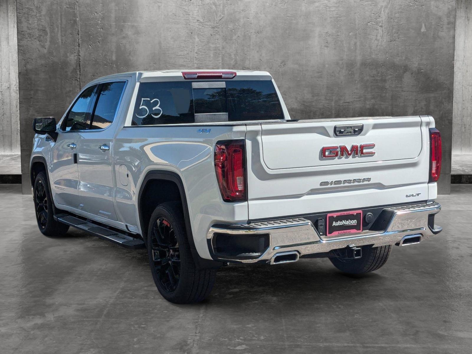 2024 GMC Sierra 1500 Vehicle Photo in LONE TREE, CO 80124-2750