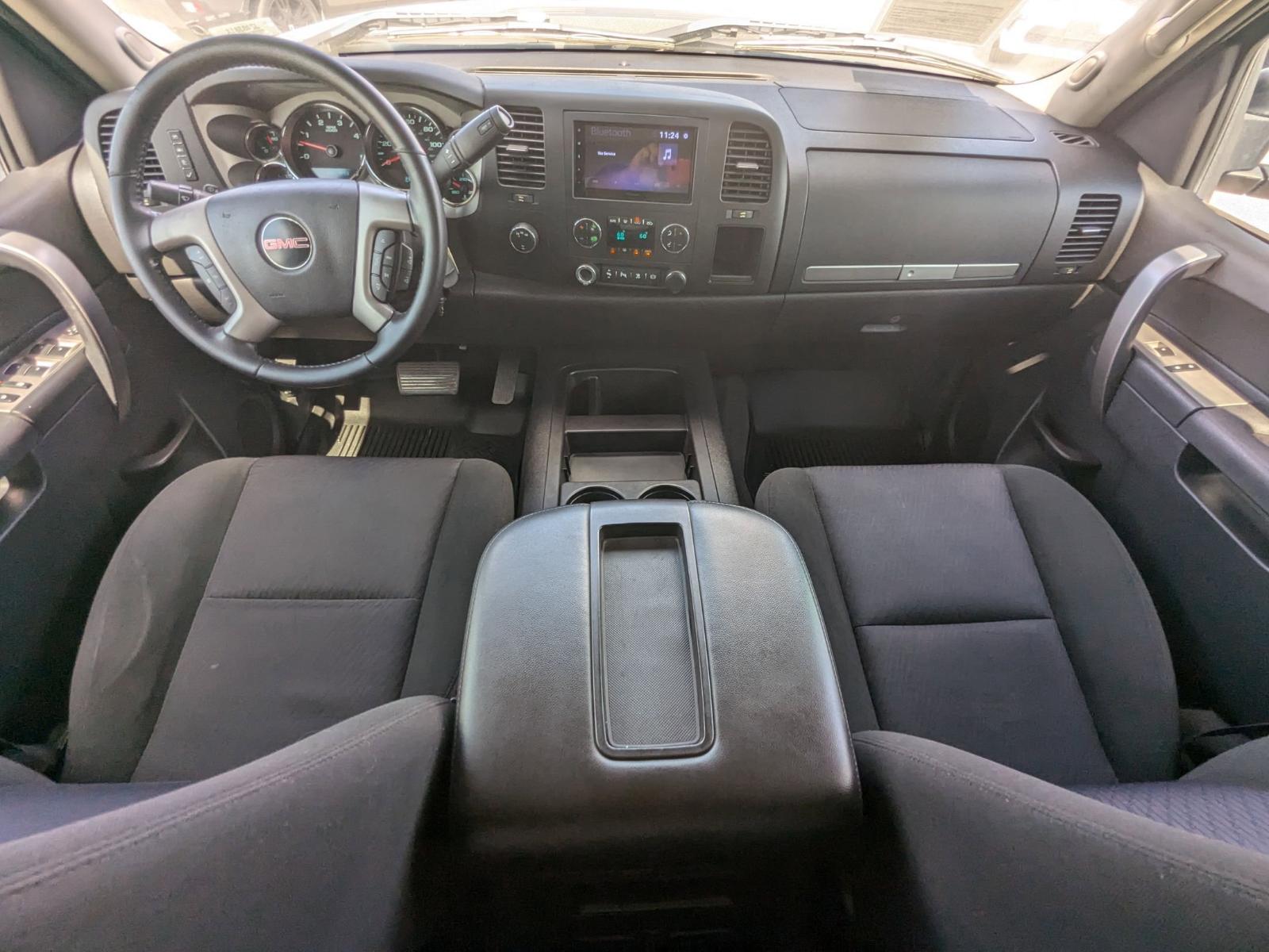 2011 GMC Sierra 2500 HD Vehicle Photo in Seguin, TX 78155