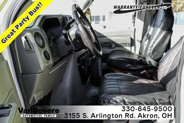 2016 Ford Econoline Commercial Cutaway Vehicle Photo in Akron, OH 44312