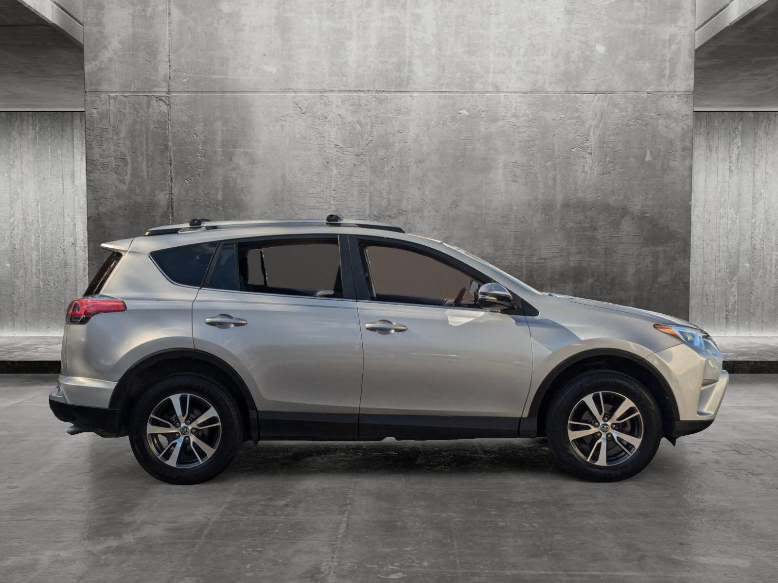 2018 Toyota RAV4 Vehicle Photo in Towson, MD 21204