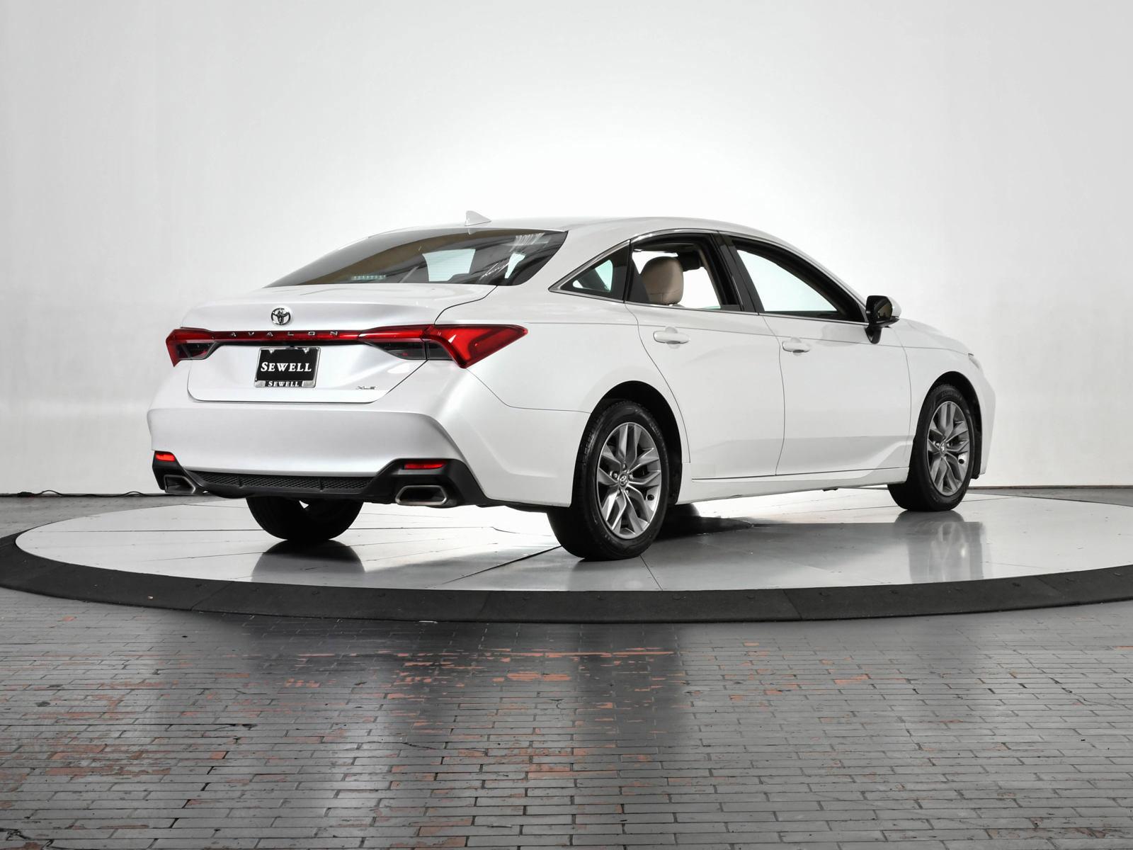 2020 Toyota Avalon Vehicle Photo in DALLAS, TX 75235