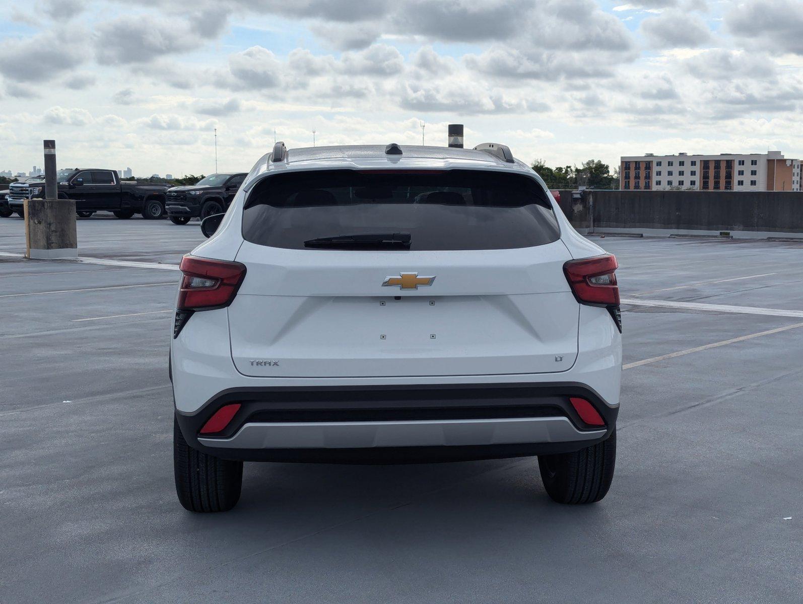 2025 Chevrolet Trax Vehicle Photo in PEMBROKE PINES, FL 33024-6534