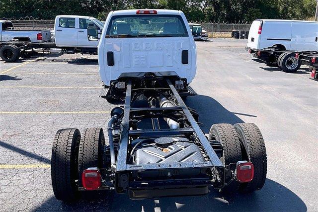 2024 Chevrolet Silverado Chassis Cab Vehicle Photo in INDEPENDENCE, MO 64055-1314