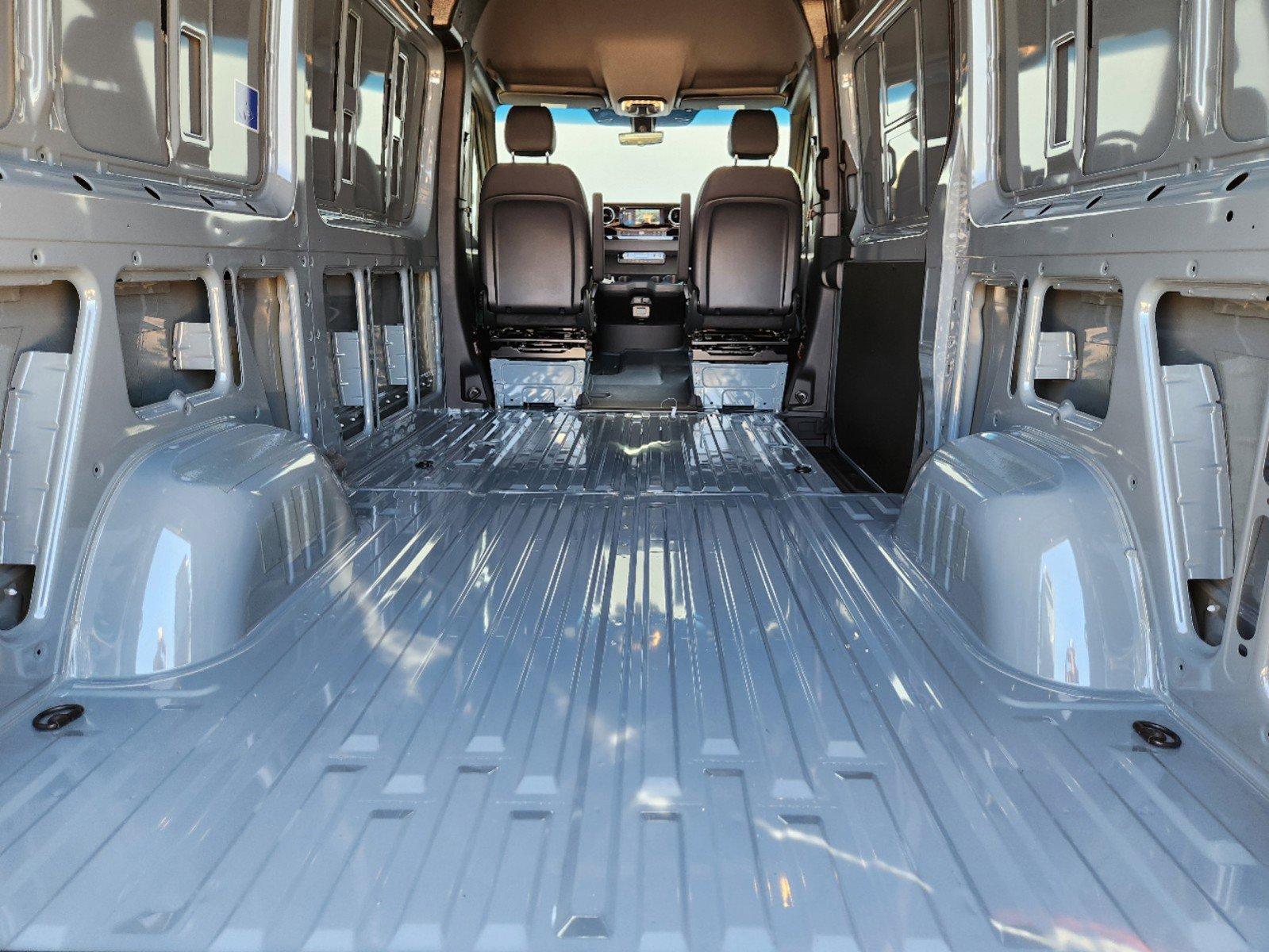 2025 Mercedes-Benz Sprinter Cargo Van Vehicle Photo in HOUSTON, TX 77079