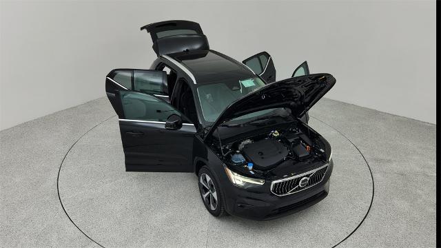 2024 Volvo XC40 Vehicle Photo in Grapevine, TX 76051