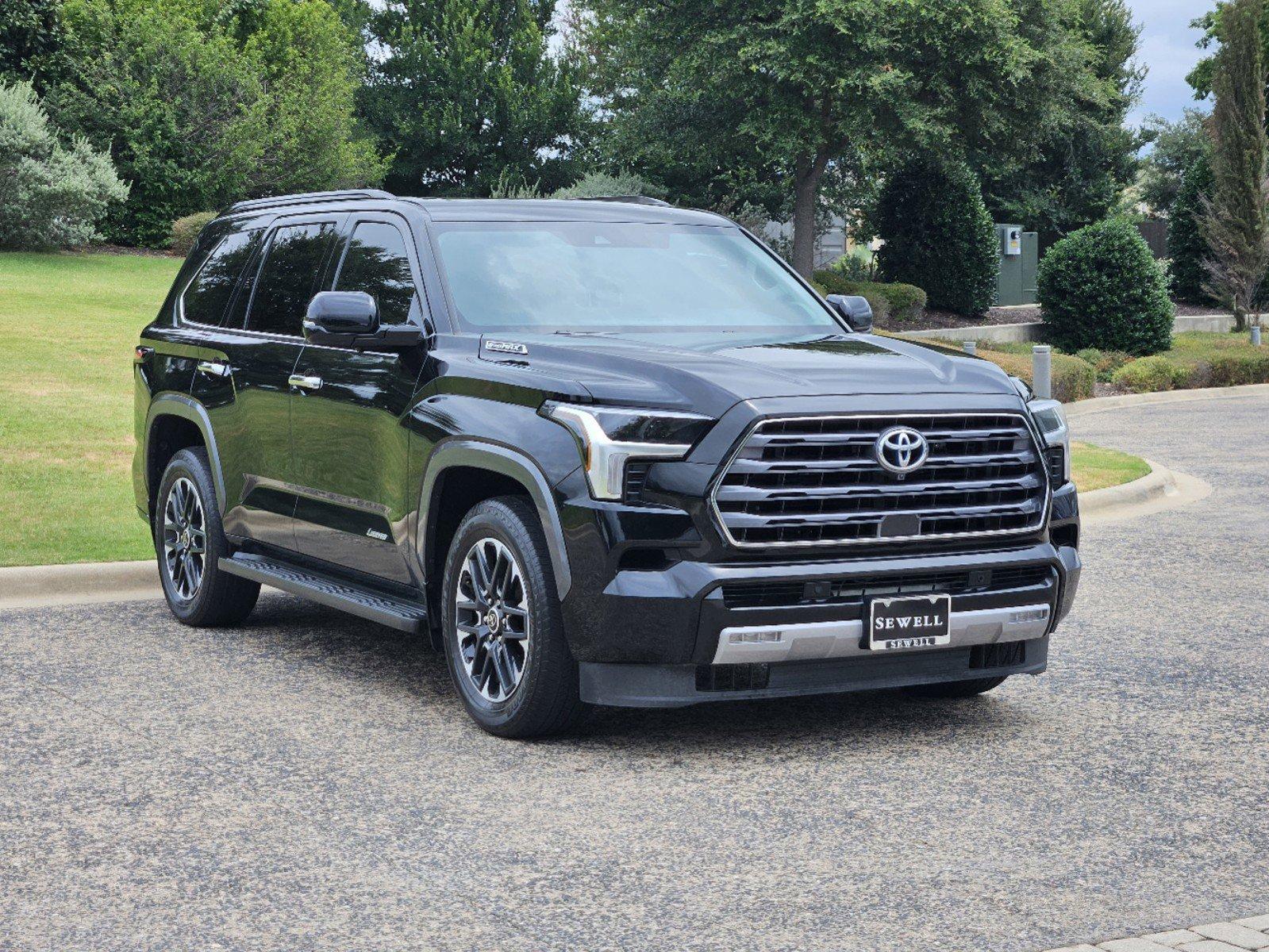 2023 Toyota Sequoia Vehicle Photo in Fort Worth, TX 76132