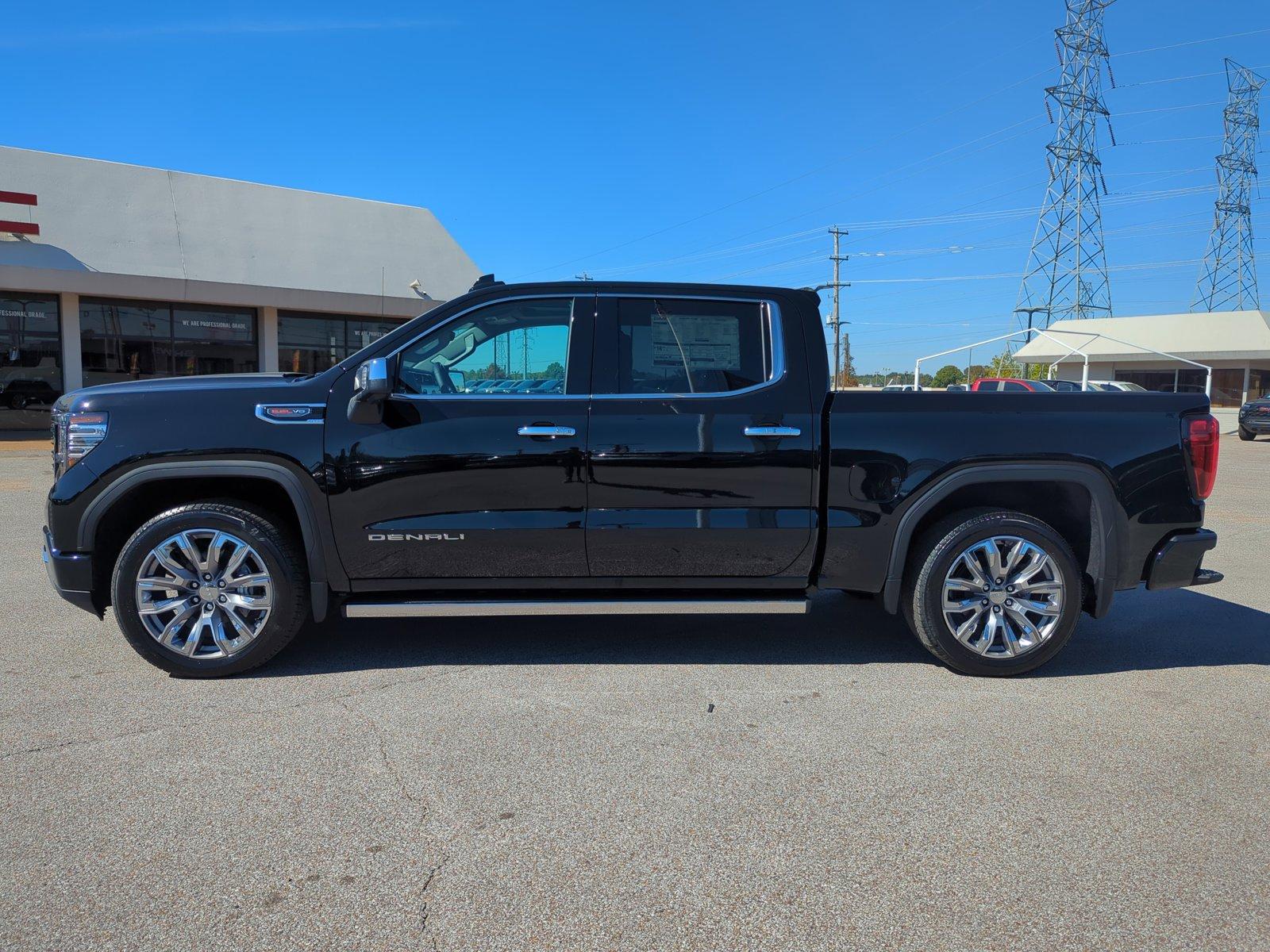 2024 GMC Sierra 1500 Vehicle Photo in MEMPHIS, TN 38115-1503