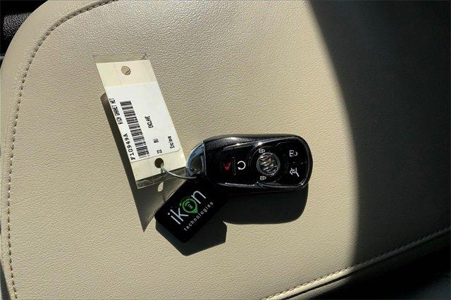 2022 Buick Enclave Vehicle Photo in TOPEKA, KS 66609-0000