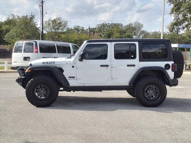 2023 Jeep Wrangler Vehicle Photo in DENTON, TX 76210-9321