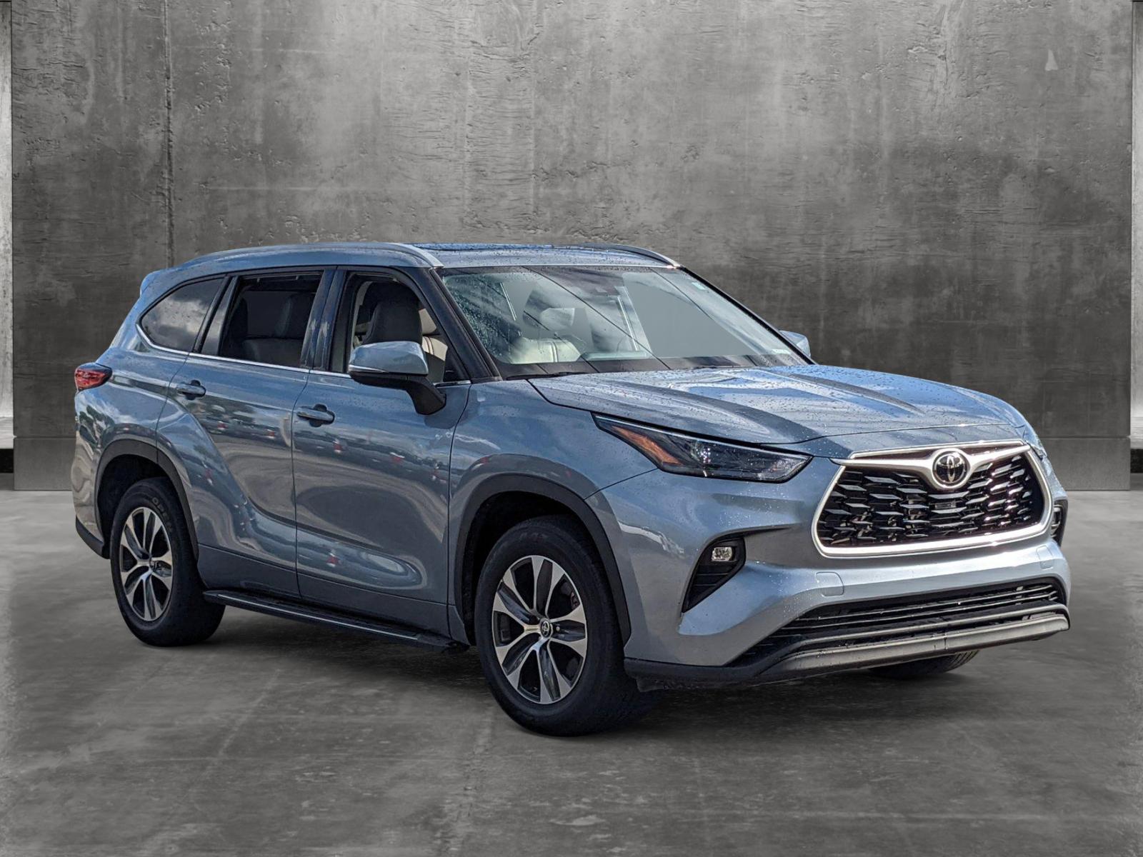 2022 Toyota Highlander Vehicle Photo in Davie, FL 33331