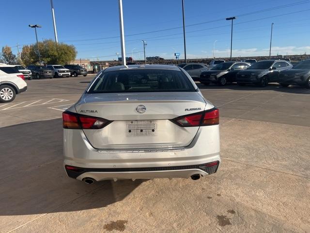 2020 Nissan Altima Vehicle Photo in Winslow, AZ 86047-2439