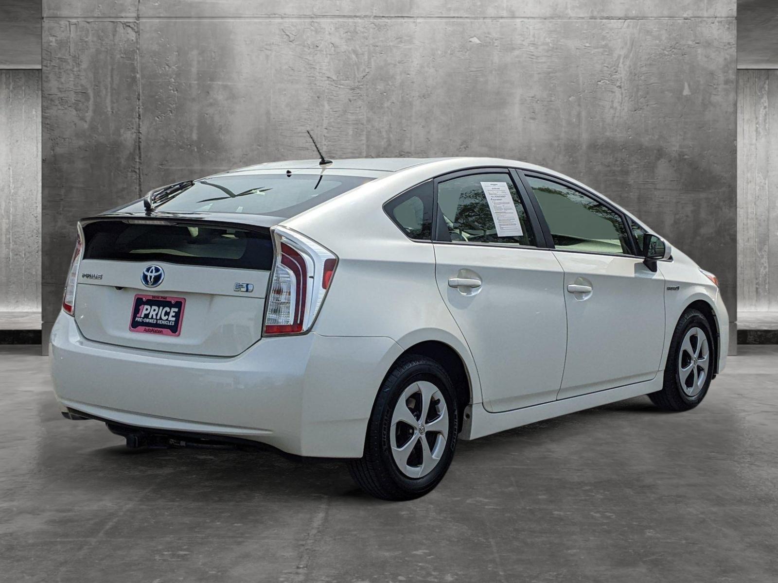 2015 Toyota Prius Vehicle Photo in LAUREL, MD 20707-4697