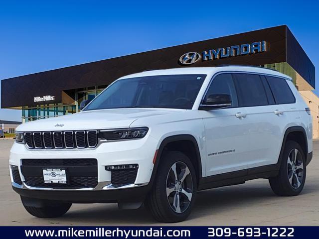 2023 Jeep Grand Cherokee L Vehicle Photo in Peoria, IL 61615