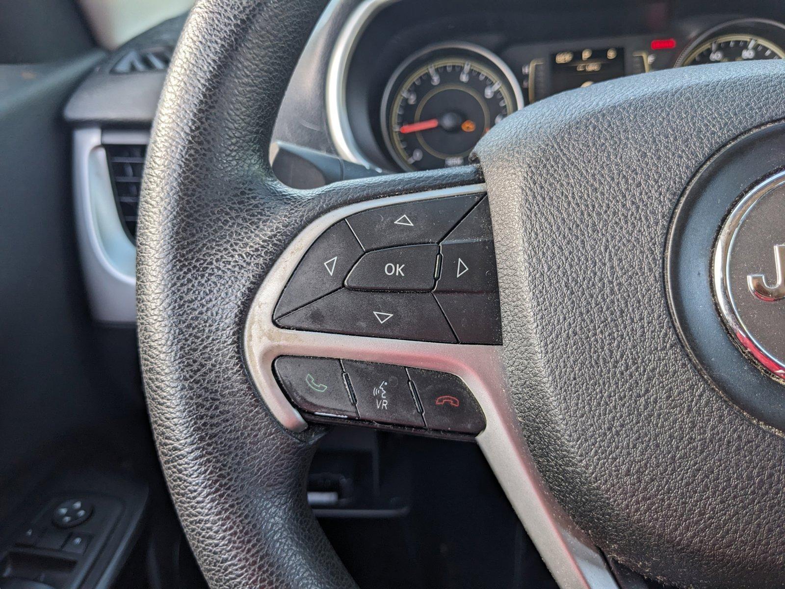 2014 Jeep Cherokee Vehicle Photo in GREENACRES, FL 33463-3207