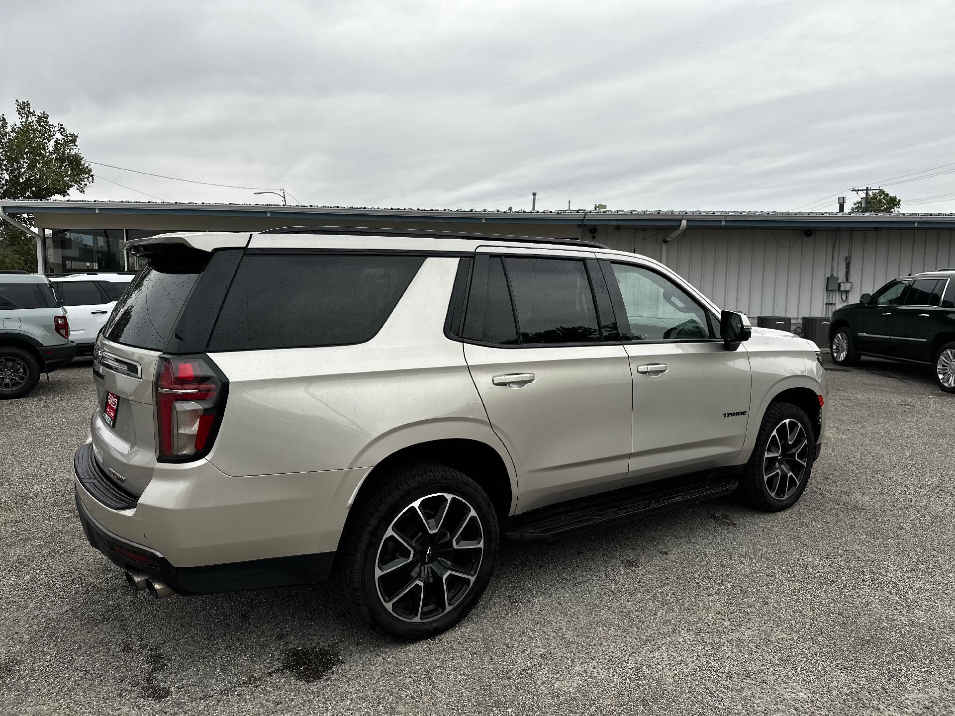 Used 2022 Chevrolet Tahoe RST with VIN 1GNSKRKL1NR313082 for sale in Conrad, MT