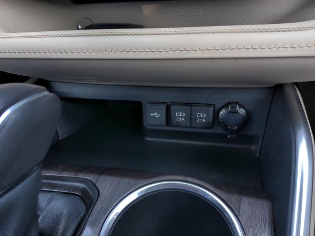 2021 Toyota Highlander Vehicle Photo in Green Bay, WI 54304