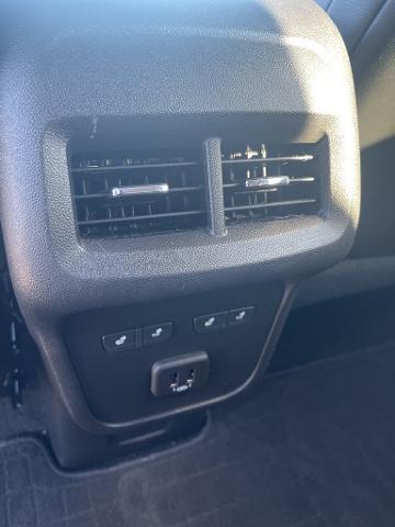 2022 Chevrolet Equinox Vehicle Photo in VENTURA, CA 93003-8585