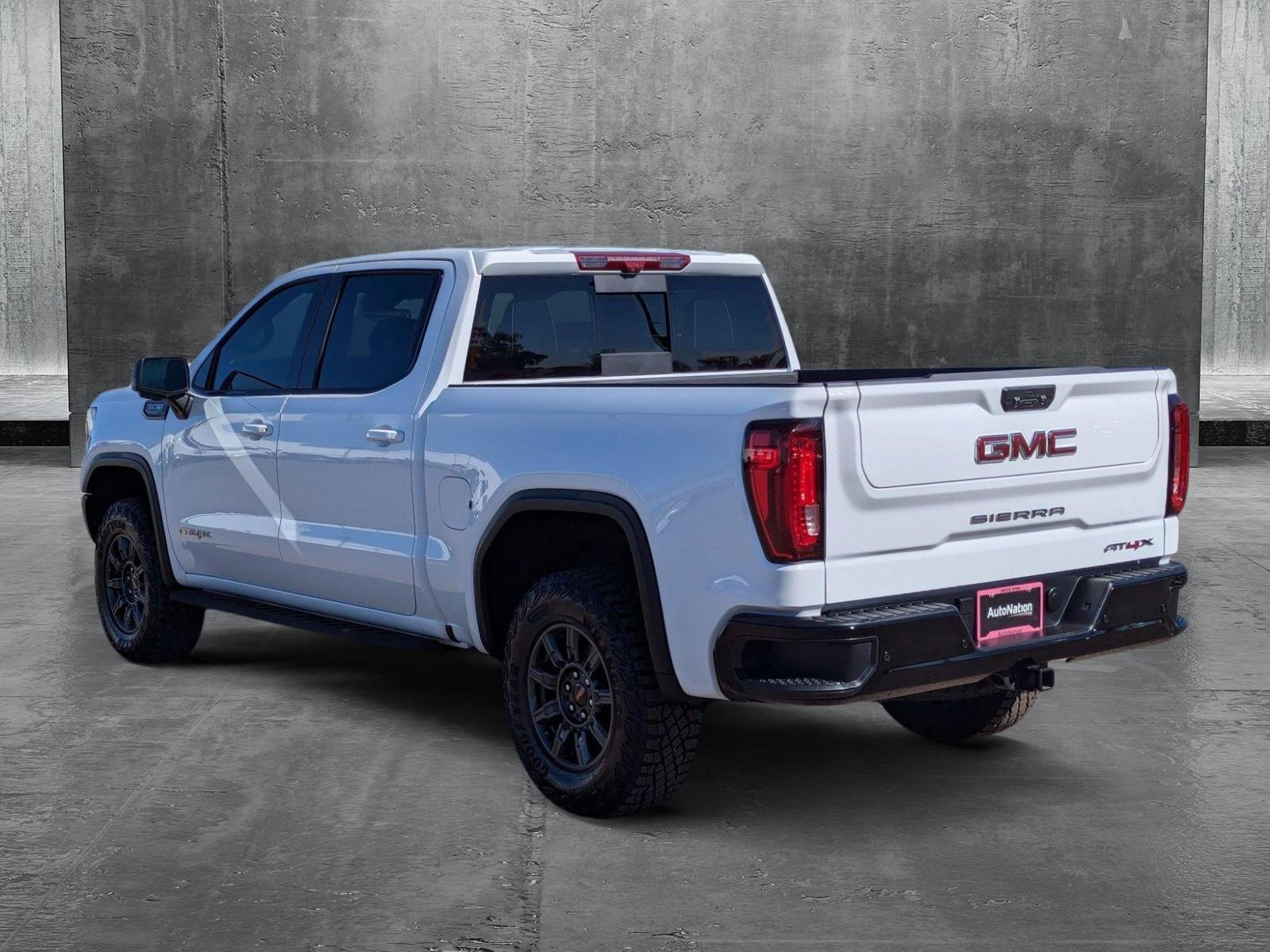 2024 GMC Sierra 1500 Vehicle Photo in PEORIA, AZ 85382-3715