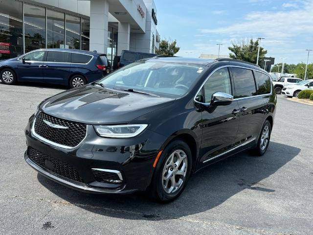 2023 Chrysler Pacifica Vehicle Photo in Clarksville, MD 21029