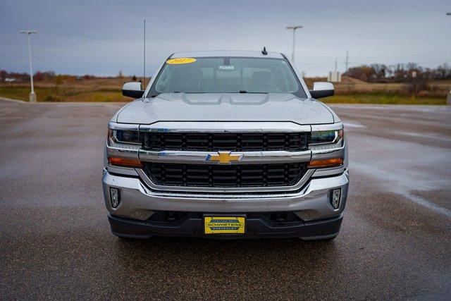 Used 2017 Chevrolet Silverado 1500 LT with VIN 3GCUKREC5HG462984 for sale in Willmar, MN