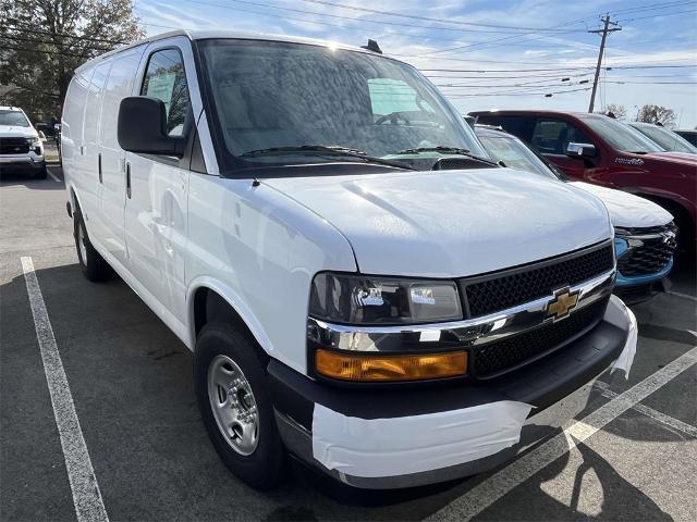 2025 Chevrolet Express Cargo 2500 Vehicle Photo in ALCOA, TN 37701-3235