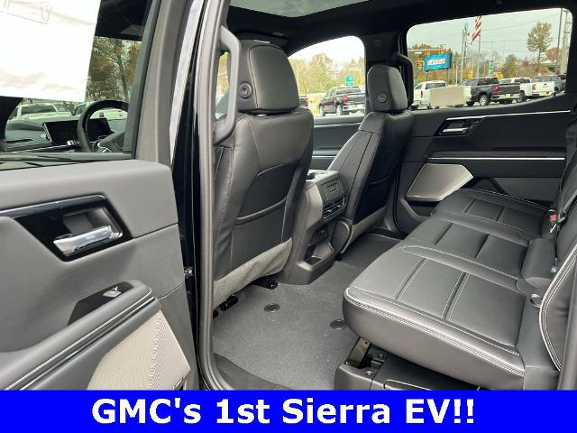 2025 GMC Sierra EV Vehicle Photo in CHICOPEE, MA 01020-5001