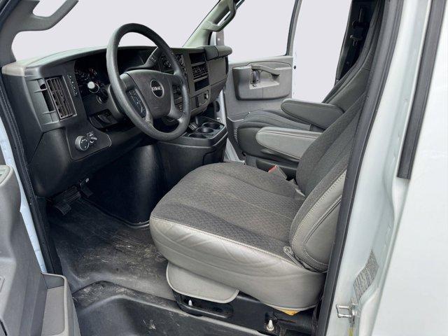 2021 GMC Savana Cargo Van Vehicle Photo in LEOMINSTER, MA 01453-2952