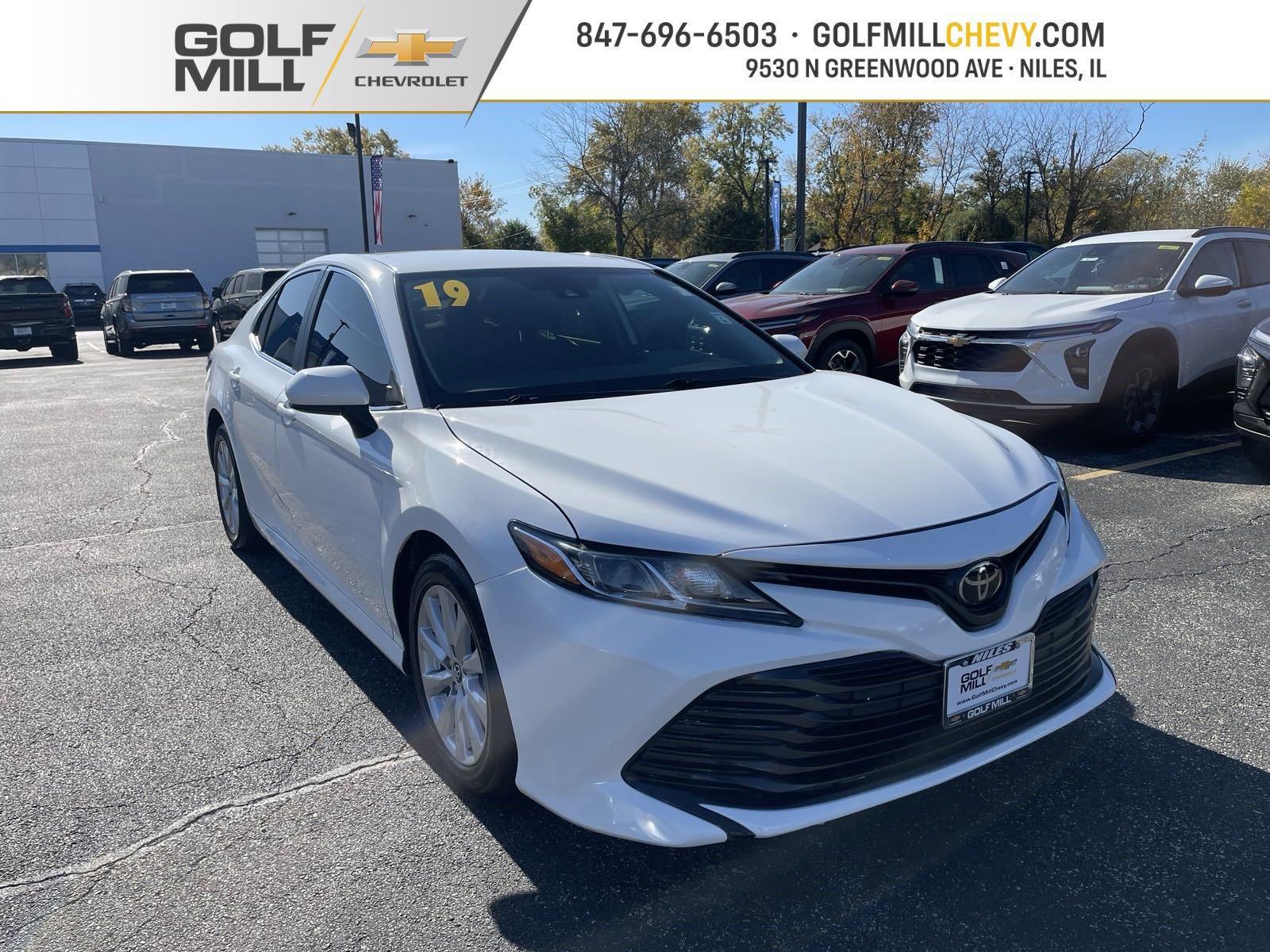 2019 Toyota Camry Vehicle Photo in Plainfield, IL 60586