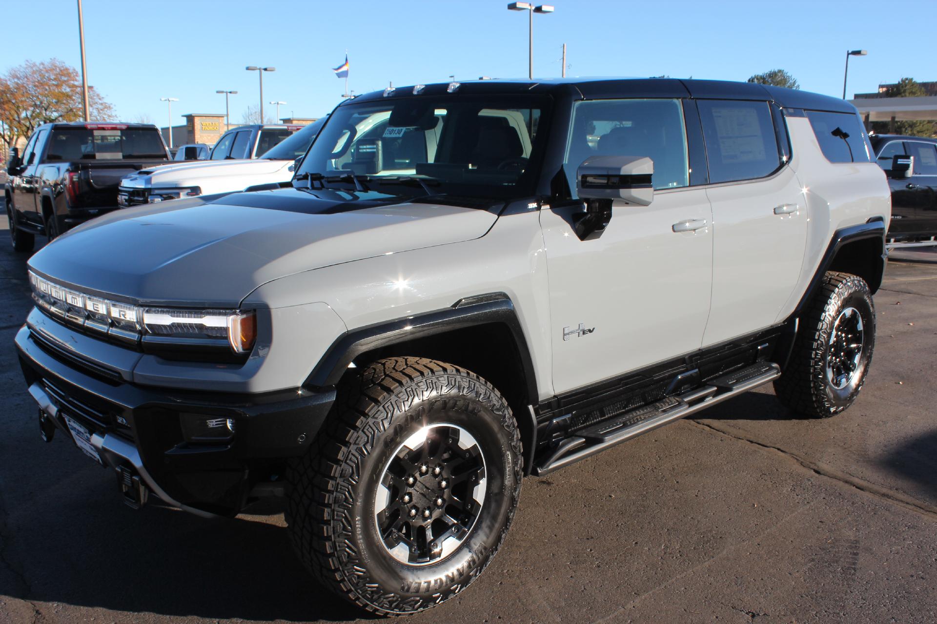 2025 GMC HUMMER EV SUV Vehicle Photo in AURORA, CO 80012-4011