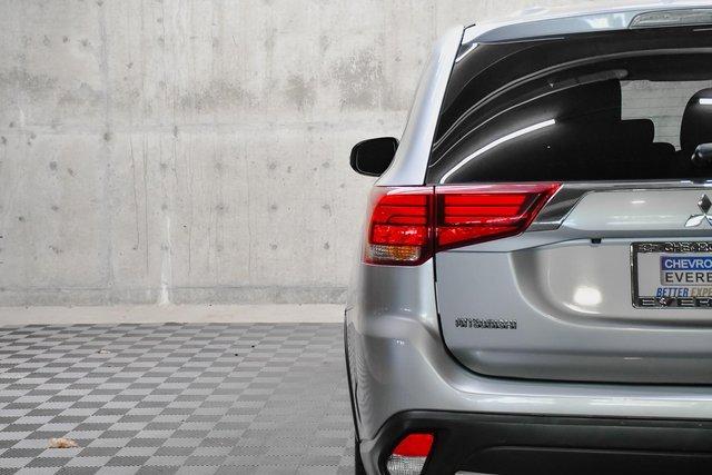 2017 Mitsubishi Outlander Vehicle Photo in EVERETT, WA 98203-5662