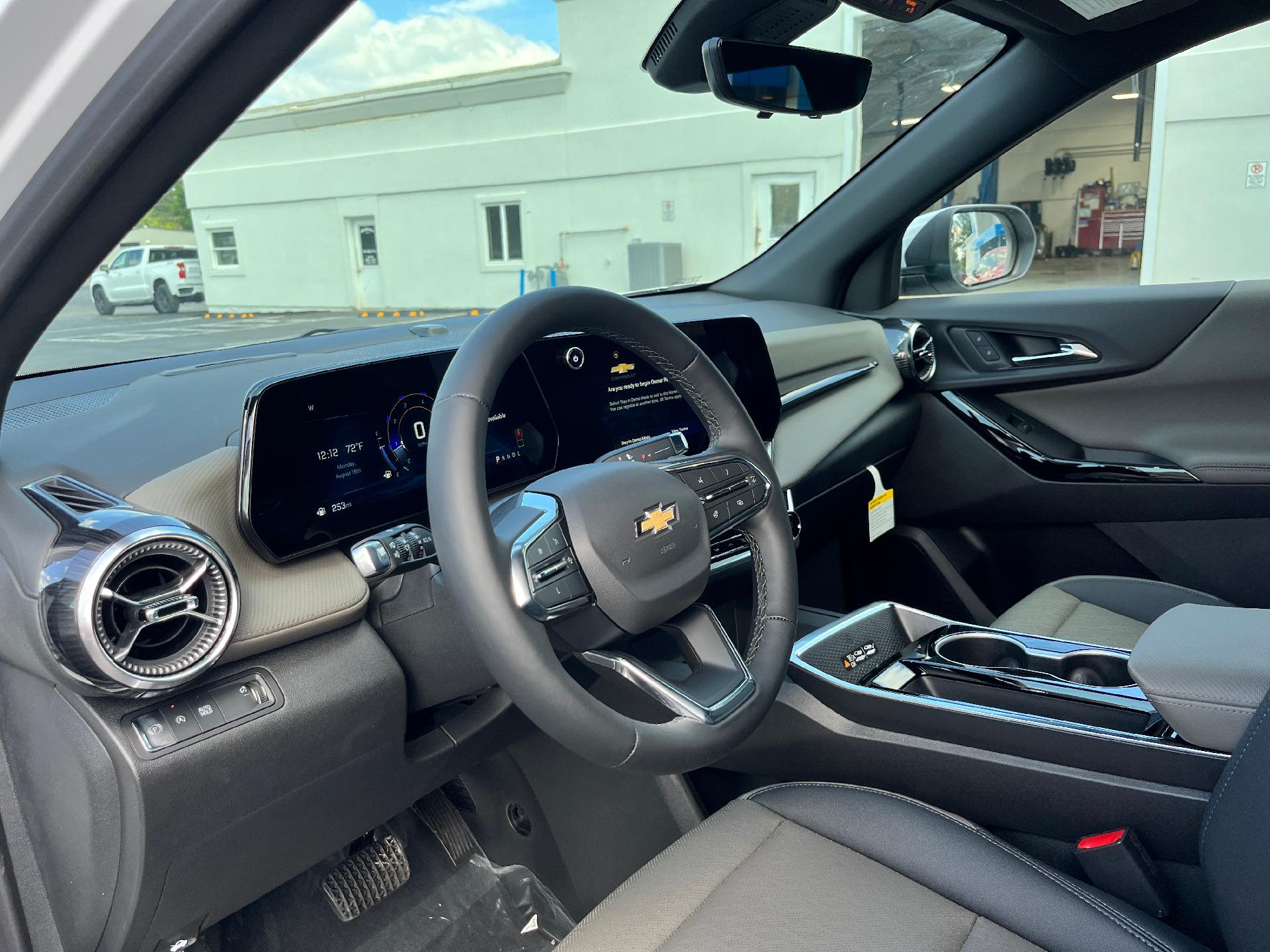 2025 Chevrolet Equinox Vehicle Photo in CLARE, MI 48617-9414