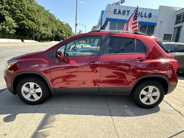 2021 Chevrolet Trax Vehicle Photo in DOUGLASTON, NY 11362-1062