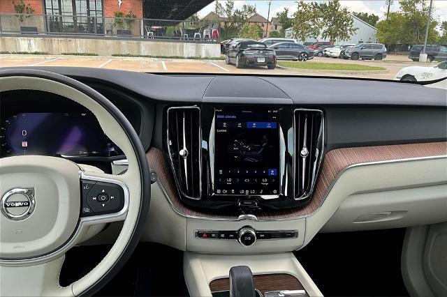 2022 Volvo XC60 Vehicle Photo in Houston, TX 77007