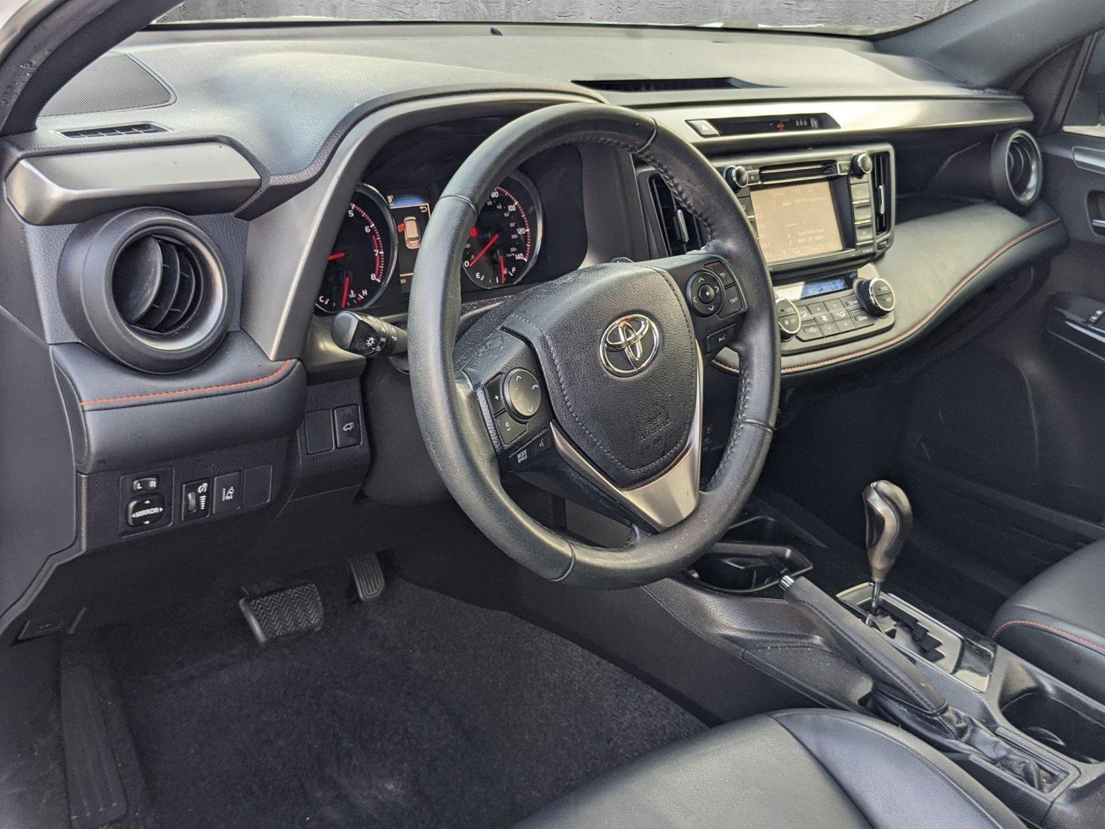 2017 Toyota RAV4 Vehicle Photo in Davie, FL 33331