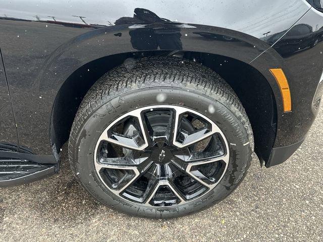 2025 Chevrolet Suburban Vehicle Photo in GREELEY, CO 80634-4125