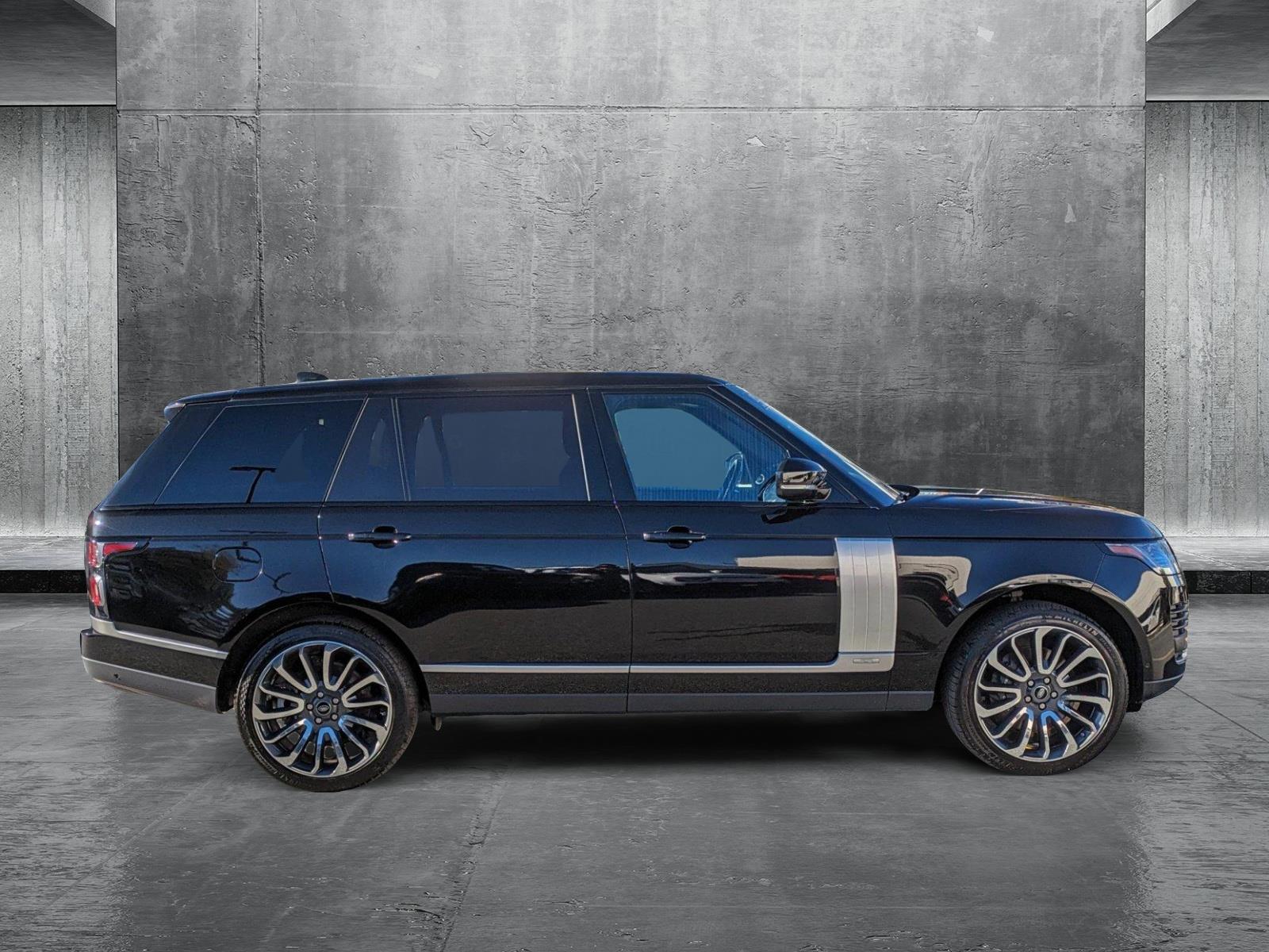 2021 Land Rover Range Rover Vehicle Photo in Bethesda, MD 20852