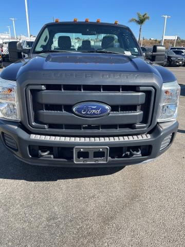 2015 Ford Super Duty F-350 DRW Vehicle Photo in VENTURA, CA 93003-8585