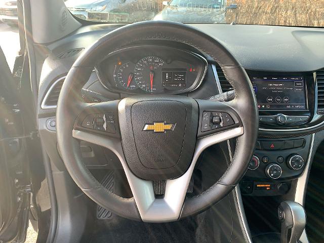 2020 Chevrolet Trax Vehicle Photo in MOON TOWNSHIP, PA 15108-2571