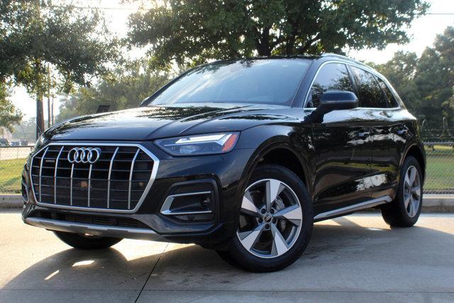 2024 Audi Q5 Vehicle Photo in HOUSTON, TX 77090