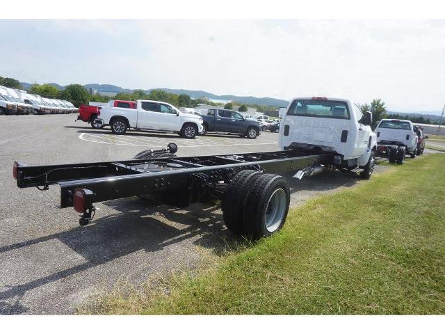 2023 Chevrolet Silverado 6500 HD Vehicle Photo in ALCOA, TN 37701-3235