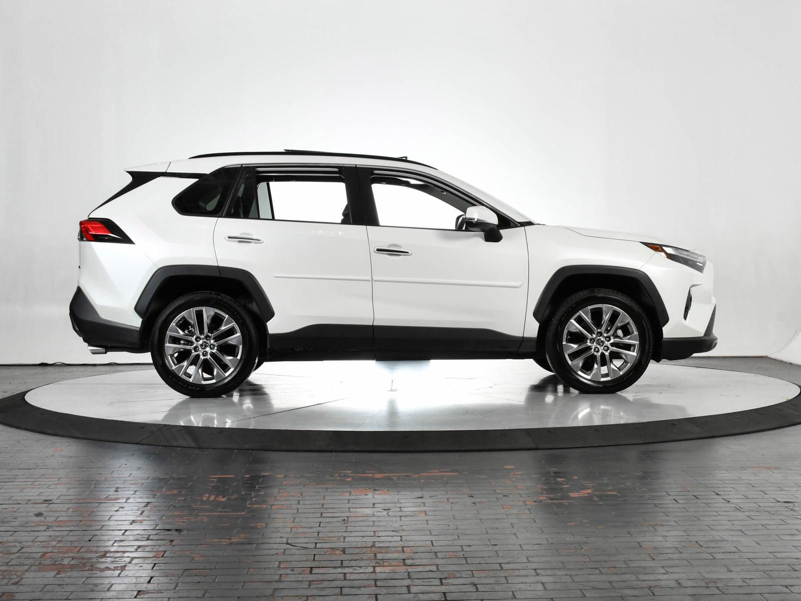 2022 Toyota RAV4 Vehicle Photo in DALLAS, TX 75235