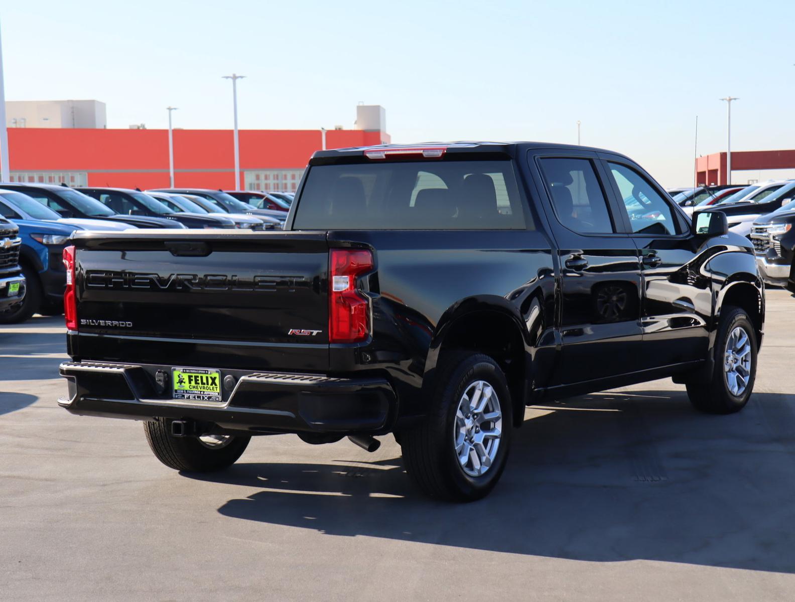 2025 Chevrolet Silverado 1500 Vehicle Photo in LOS ANGELES, CA 90007-3794