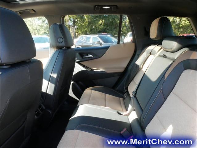 2025 Chevrolet Equinox Vehicle Photo in MAPLEWOOD, MN 55119-4794